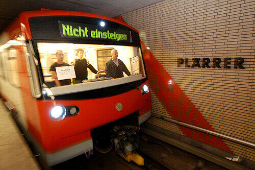 Bitte nicht einsteigen! Die Pläne, die U3 bis in den Landkreis Fürth zu verlängern, sind vom Tisch. Die Kosten dafür wären zu hoch.