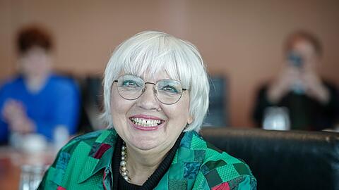 Claudia Roth (Bündnis 90/Die Grünen), Staatsministerin für Kultur und Medien, nimmt an einem Pressegespräch teil.