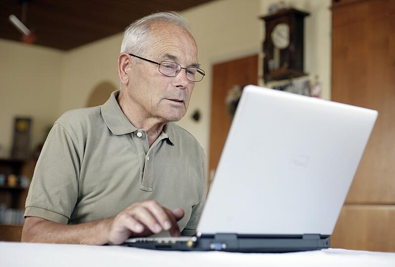Wer auf der Suche nach einem passenden Pflegeheim ist, kann die Checkliste des Internetportals Weiße Liste nutzen.