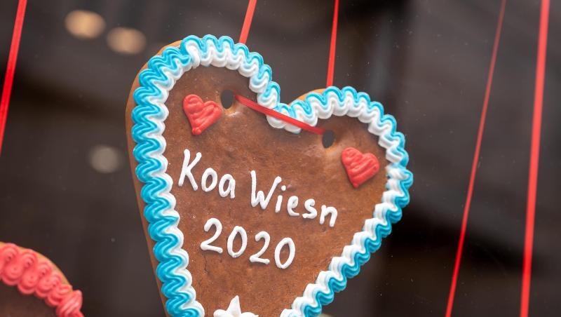 Auch ein Teil der "Wirtshaus-Wiesn": Ein Lebkuchenherz mit der Aufschrift "Koa Wiesn 2020".