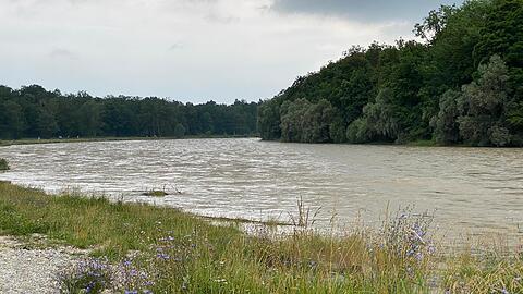 So sah es an der Isar vor etwa einem Monat aus. (Archivbild)