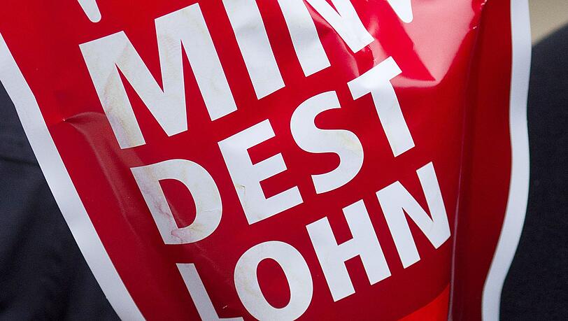 Der Mindestlohn soll in zwei Stufen auf 14,60 Euro steigen. Der Deutsche Gewerkschaftsbund (DGB) Bayern ist auf dieses Ergebnis stolz.
