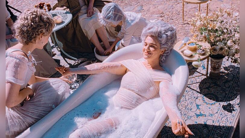 Verena Altenberger als Marie Antoinette in "Mozart/Mozart". Verena Altenberger als Marie Antoinette in "Mozart/Mozart".