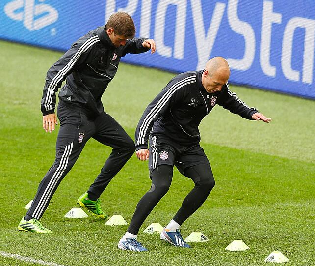 Jetzt wird?s langsam ernst: Die letzte Trainingseinheit vor dem großen Showdown im " German Endspiel". Die Bilder vom Bayern-Training im Wembley-Stadion!