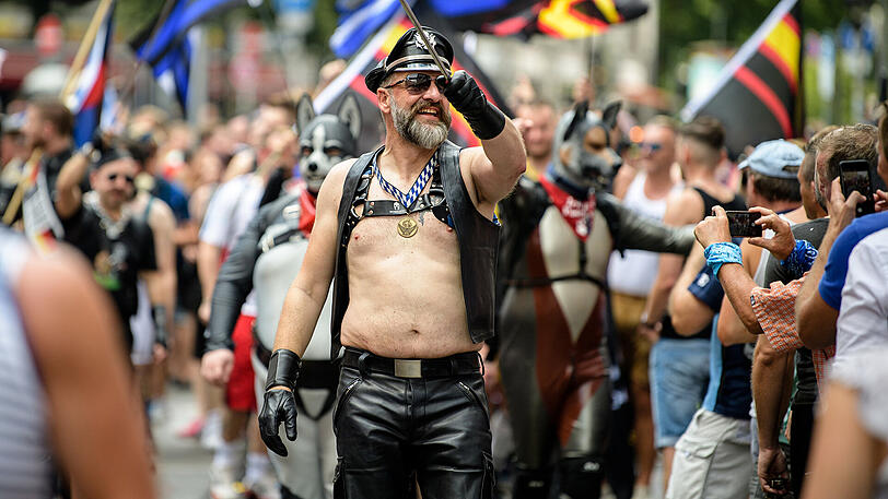 Über 130 Gruppen und mehrere Tausend Menschen nahmen heuer an der CSD-Parade durch die Münchner Innenstadt teil - wir haben die Bilder.