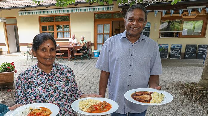 Navarasa Rasadurai kocht mit seiner Frau Vemaladevi für Pasinger Kleingärtner. Ihre alte Heimat Sri Lanka und ihre neue, Bayern, kommen dabei kulinarisch selbstverständlich zusammen.