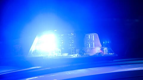 Die Polizei hielt den mutmaßlichen Falschfahrer bei Alzenau an. (Symbolbild)