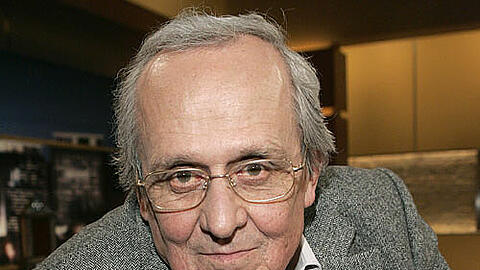 Dieter Hildebrandt, Kabarettist:... weil er der allerlustigste Kabarettist der Stadt ist.