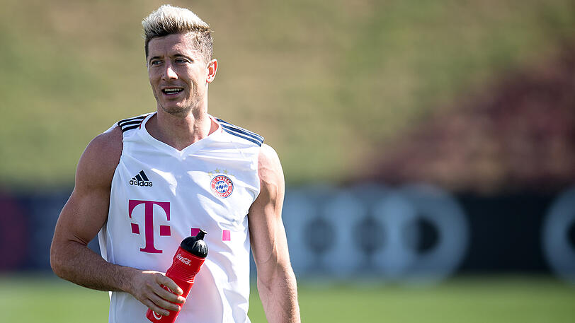 Robert Lewandowski im Bayern-Trainingslager in Doha/Katar.