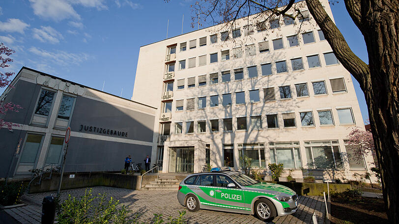 Außenansicht des Landgerichts Aschaffenburg. Dort beginnt am Dienstag der Prozess wegen versuchten Mordes.