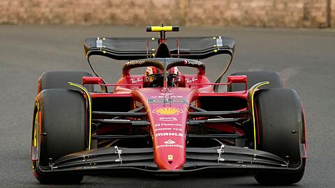 Ferrari-Pilot Carlos Sainz erreichte wie Teamkollege Charles Leclerc wegen eines Defekts nicht das Ziel.