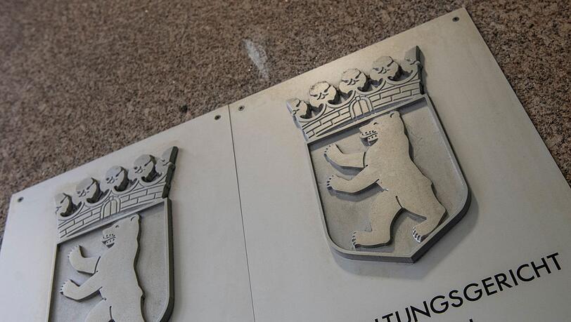 Die Medienanstalt Berlin-Brandenburg darf nach einem Urteil das Instagram-Angebot einer Erotikdarstellerin aus Jugendschutz-Gr&uuml;nden nicht komplett verbieten. (Symbolfoto)