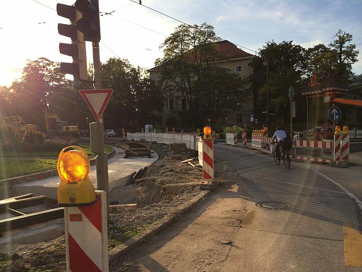 Die Großbaustelle am Karolinenplatz