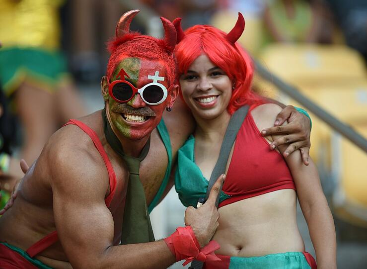Ob im Stadion in Brasilien oder beim Public Viewing daheim: Die heißesten Fans der WM. Die Bilder!