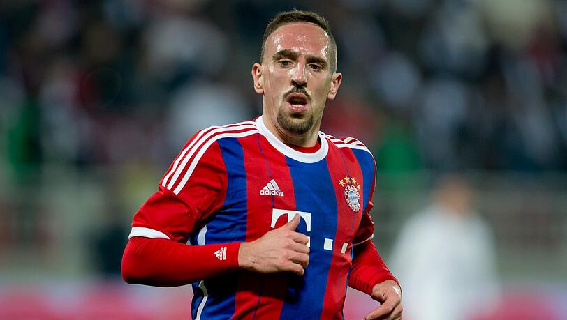 Noch in dieser Woche, so FCB-Boss Karl-Heinz Rummenigge, soll Franck Ribery ins Mannschaftstraining des FCB zurückkehren. Noch in dieser Woche, so FCB-Boss Karl-Heinz Rummenigge, soll Franck Ribery ins Mannschaftstraining des FCB zurückkehren.