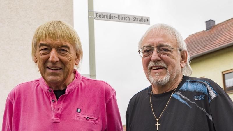 Karl-Heinz Ulrich (r) und Bruder Bernd Ulrich bilden das Schlagerduo Amigos. Karl-Heinz Ulrich (r) und Bruder Bernd Ulrich bilden das Schlagerduo Amigos.