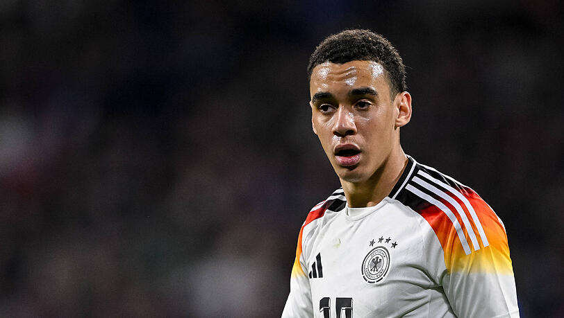 "Er wird Bayerns einflussreichster Mittelfeldspieler über die nächsten Jahre", ist sich DAZN-Experte Sebastian Kneißl über die Entwicklung von Jamal Musiala sicher. Im DFB-Team ist der 21-Jährige bereits unumstrittener Leistungsträger.