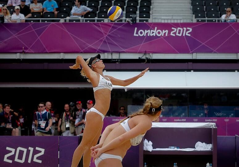 Die Beachvolleyballerinnen Sara Goller und Laura Ludwig haben nach ihrem Auftaktsieg ihr zweites Spiel beim olympischen Turnier in London verloren. (Symbolbild)