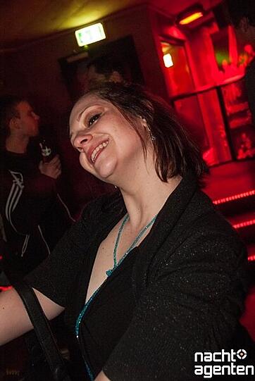 Im Harry Klein knutschten die Clubber um die Wette, denn "It Was A Transition". Mehr Bilder unter: www.nachtagenten.de