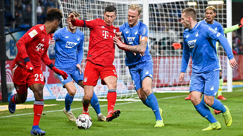 Unbequemer Verteidiger: Kevin Vogt (Mi.), hier gegen Robert Lewandowski vom FC Bayern.