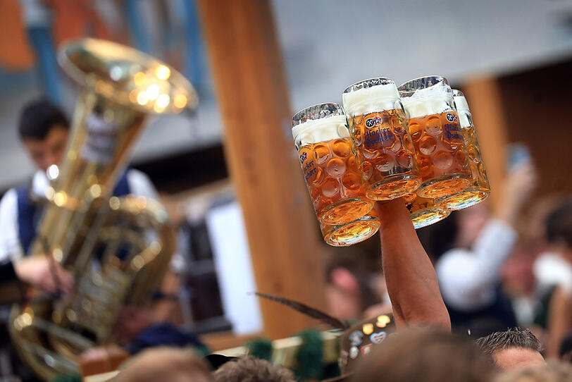 Die Maß kostet heuer zwischen 14,50 Euro und 15,80 Euro.