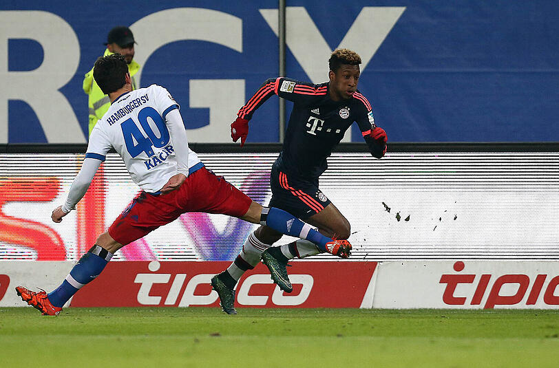 Kingsley Coman: Note 1. Der Franzose hat seine Powerfinten auch 2016 im Programm. Ball weit am Gegner vorbeilegen und ihn im Sprint verseilen. Kacar haute ihn rüde um (32.), sah Gelb. Nicht zu stoppen, der Coman-Pfeil!
