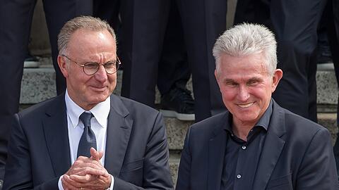 Karl-Heinz Rummenigge über Jupp Heynckes (rechts): "Er war immer ein guter Typ. Speziell in seiner letzten Amtszeit bei uns als Trainer, ab Herbst 2017, hatte ich ein ganz enges Verhältnis zu ihm."