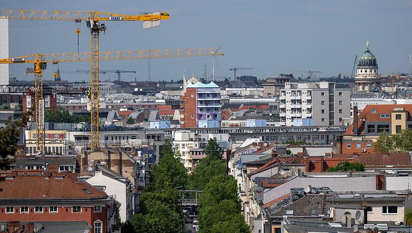 Blick auf Wohnhäuser im Berliner Bezirk Kreuzberg.