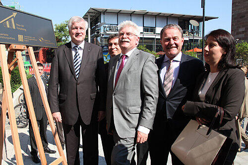 Startschuss fürs Haus der Forschung: Horst Seehofer, Markus Söder, Martin Zeil, Wolfgang Heubisch und Katja Hessel (v.l.).