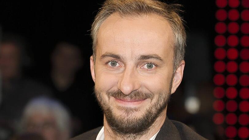 Jan Böhmermann hat sich mit Corona angesteckt.