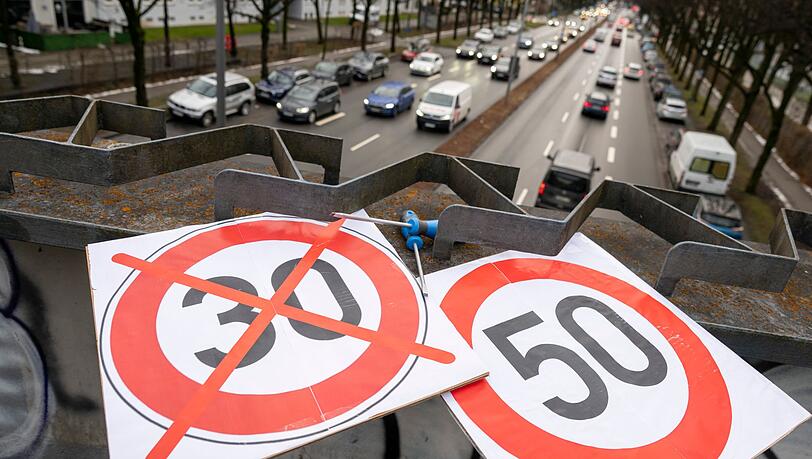 Die Umwelthilfe will juristisch gegen Tempo 50 am Mittleren Ring kämpfen. Die Umwelthilfe will juristisch gegen Tempo 50 am Mittleren Ring kämpfen.