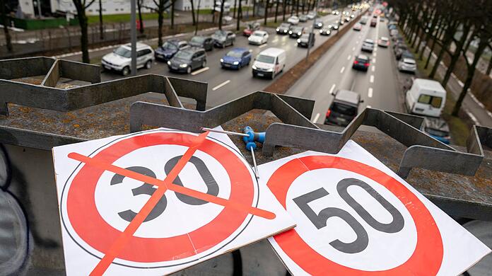 Die Umwelthilfe will juristisch gegen Tempo 50 am Mittleren Ring kämpfen. Die Umwelthilfe will juristisch gegen Tempo 50 am Mittleren Ring kämpfen.