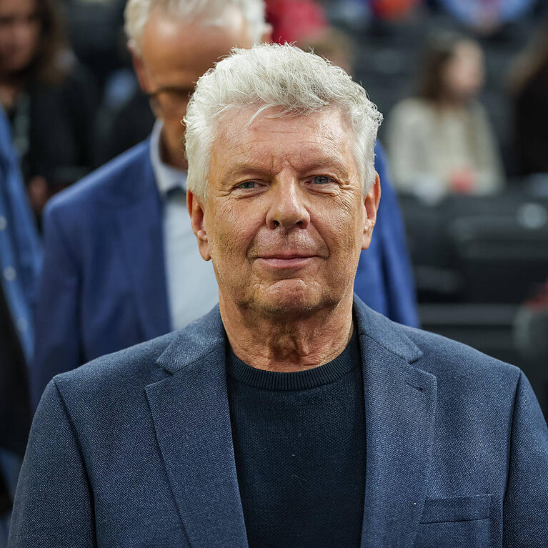 Jetzt hat Dieter Reiter &uuml;ber seine Anw&auml;ltin eine Stellungnahme bei der Regierung von Oberbayern zu seinen Nebent&auml;tigkeiten beim FC Bayern eingereicht.