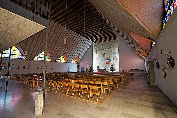 St. Benedikt in Schäftlarn war die erste Kirche, die das Erzbistum München und Freising aufgegeben hat. St. Benedikt in Schäftlarn war die erste Kirche, die das Erzbistum München und Freising aufgegeben hat.