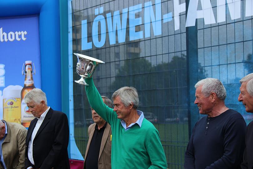 Die Löwen-Legenden auf dem Fanfest.