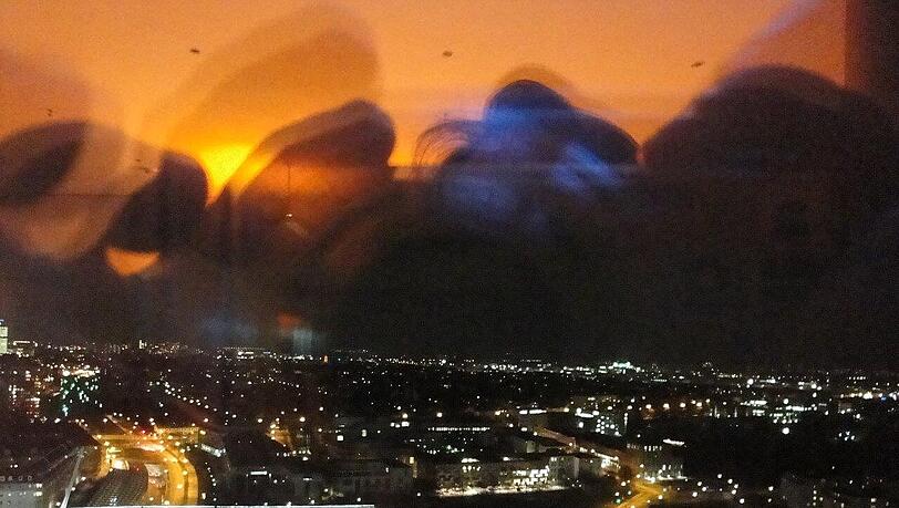 Ins Licht gesetzt: Die Highlight Towers. Ins Licht gesetzt: Die Highlight Towers.