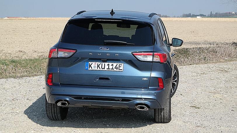 Der Kuga trägt wie schon der Focus seinen Namen stolz auf der Heckklappe.