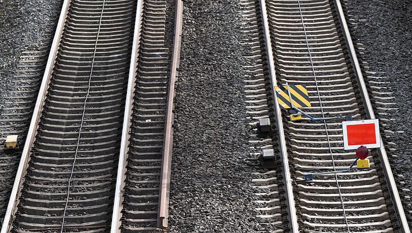 Am Dienstagvormittag kam es zu einer Streckensperrung bei Redwitz im Landkreis Lichtenfels. (Symbolbild) Am Dienstagvormittag kam es zu einer Streckensperrung bei Redwitz im Landkreis Lichtenfels. (Symbolbild)