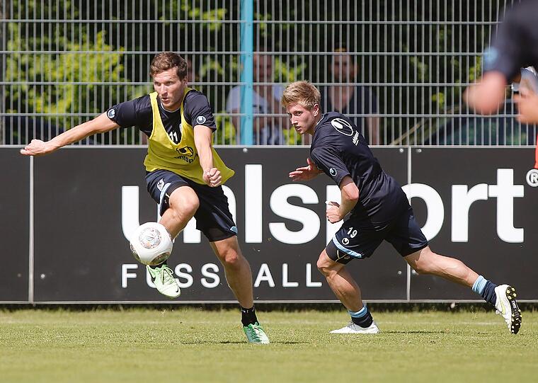 Strahlender Sonnenschein: Der TSV 1860 startet die Mission Aufstieg. Mit dabei: Die Neulöwen Daniel Adlung, Yannick Stark, Stephan Hain, Sebastian Hertner und Markus Schwabl. Die Bilder