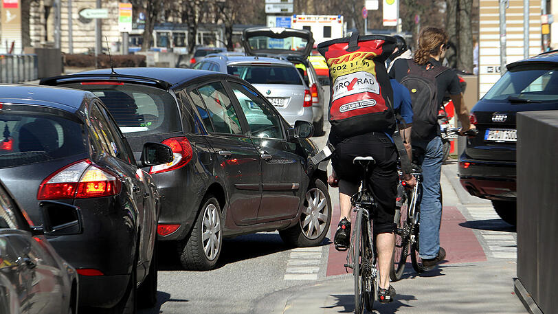 Autos, Radfahrer, Fußgänger, ÖPNV: Der ADAC hat alle nach ihrer Meinung zur Mobilität in München befragt.