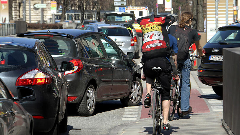 Autos, Radfahrer, Fußgänger, ÖPNV: Der ADAC hat alle nach ihrer Meinung zur Mobilität in München befragt. Autos, Radfahrer, Fußgänger, ÖPNV: Der ADAC hat alle nach ihrer Meinung zur Mobilität in München befragt.