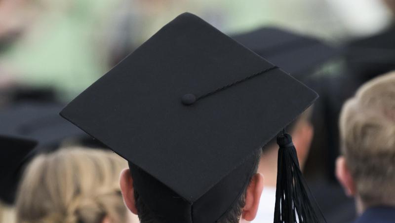Im Jahr 2016 haben fast 252.000 "Bildungsausländer" an deutschen Hochschulen studiert. Im Jahr 2016 haben fast 252.000 "Bildungsausländer" an deutschen Hochschulen studiert.