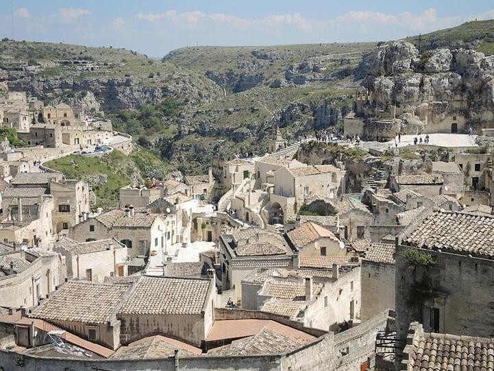 Blick auf die historische Altstadt von Matera.