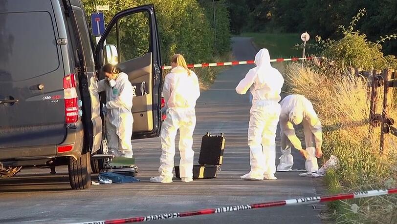 Bislang schweigt der Verdächtige zu den Vorwürfen. Bislang schweigt der Verdächtige zu den Vorwürfen.