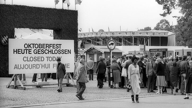 30.09.1980: Nach dem Oktoberfestattentat bleibt die Wiesn zu. 30.09.1980: Nach dem Oktoberfestattentat bleibt die Wiesn zu.