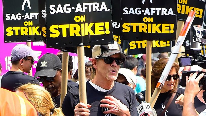 Kevin Bacon schloss sich dem Streik in New York City an.