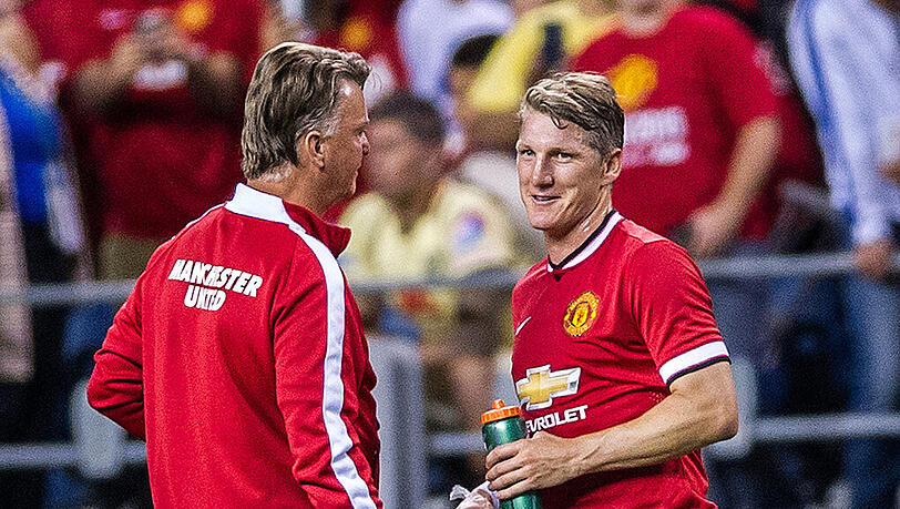 Trainer Louis van Gaal will mit Bastian Schweinsteiger Manchester United wieder zum Titel führen. Trainer Louis van Gaal will mit Bastian Schweinsteiger Manchester United wieder zum Titel führen.
