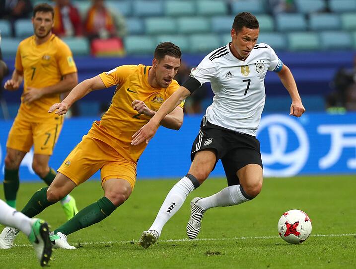 JULIAN DRAXLER NOTE 2: Starker Einstand als Turnierkapitän. Ließ sich häufig zurückfallen und war so fast immer anspielbar. Übernahm beim Elfmeter Verantwortung und verlud den Keeper lässig. Bewies Leaderqualitäten.