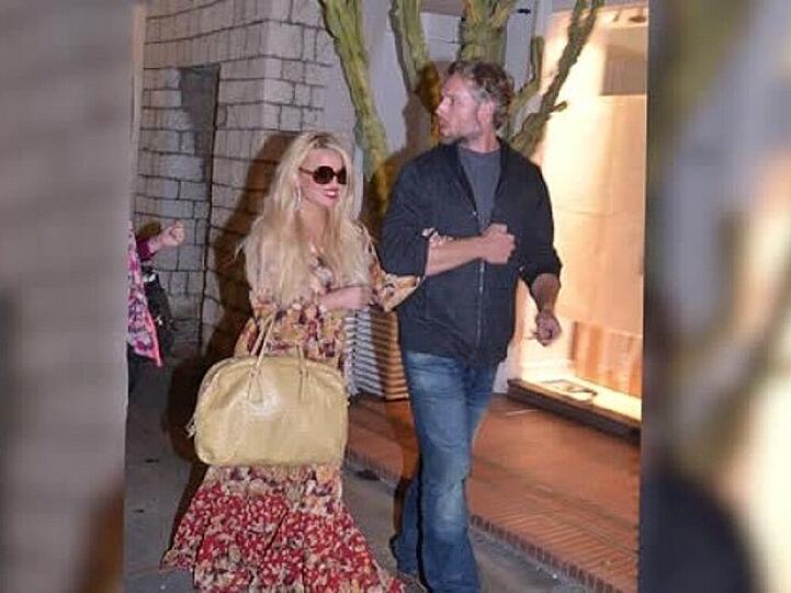 Jessica Simpson und ihr Verlobter Eric Johnson unterwegs auf Capri