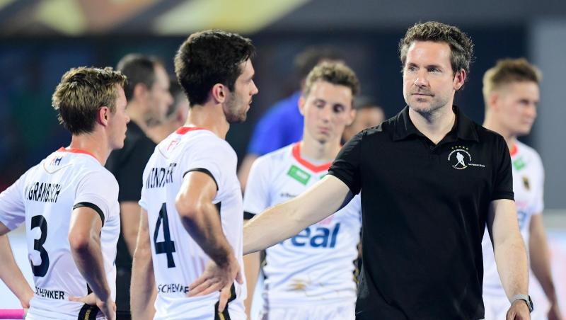 Hockey-Bundestrainer Stefan Kermas musste seine Spieler nach dem WM-Aus trösten. Hockey-Bundestrainer Stefan Kermas musste seine Spieler nach dem WM-Aus trösten.